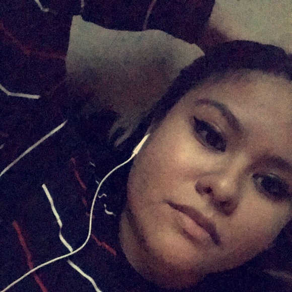 Meet your Posher, Sandra - Picture 1 of 1